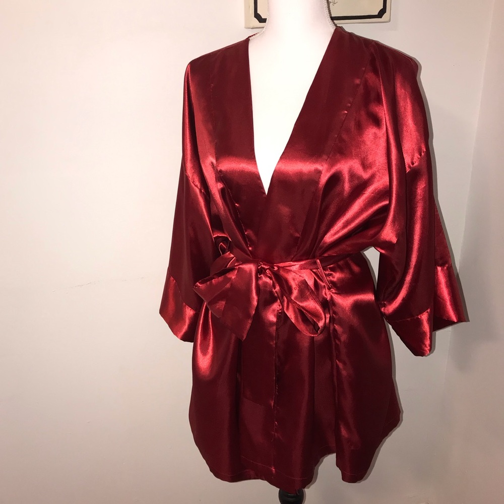 Leonie Red Robe